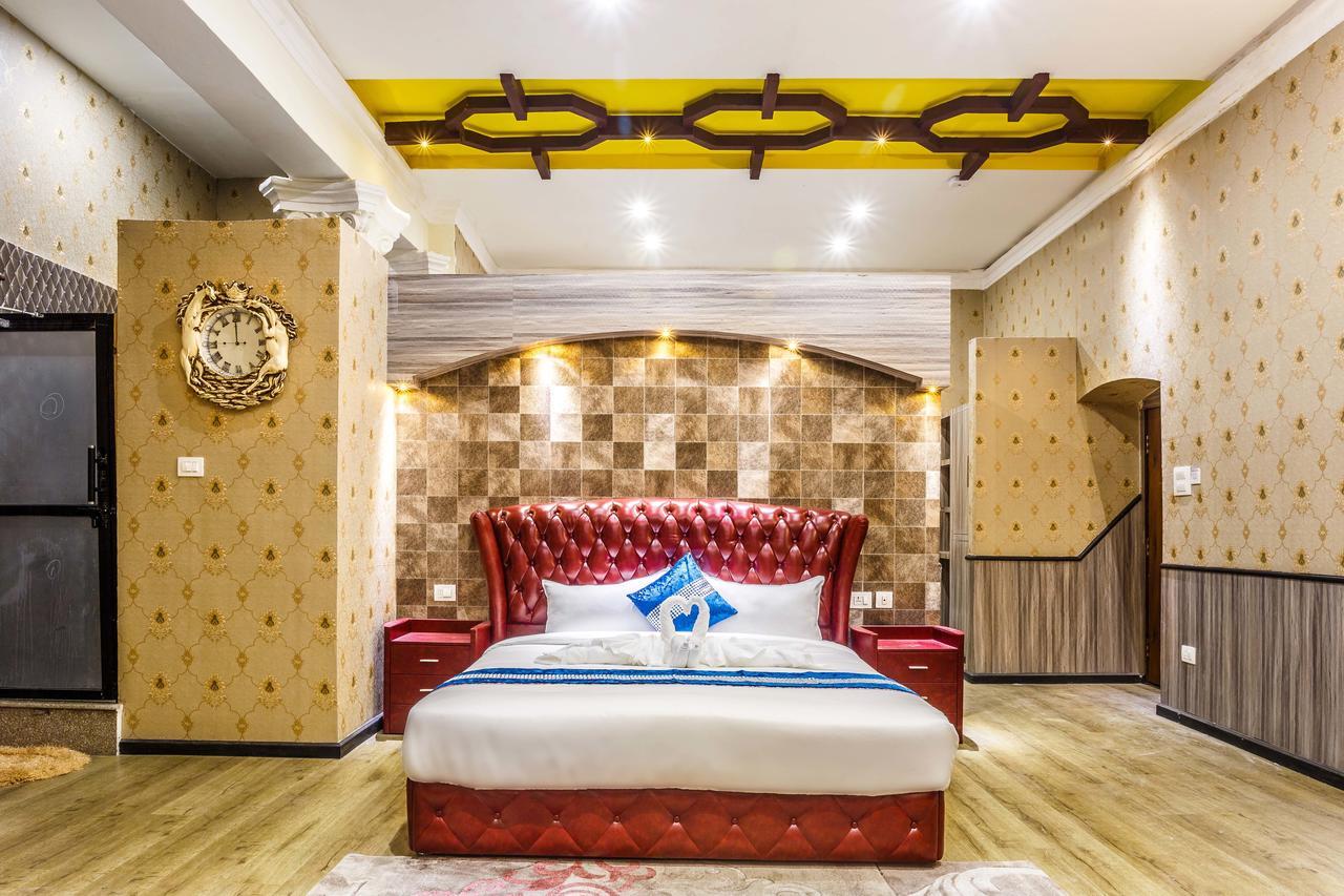 Royal Empire Boutique Hotel Katmandou Extérieur photo