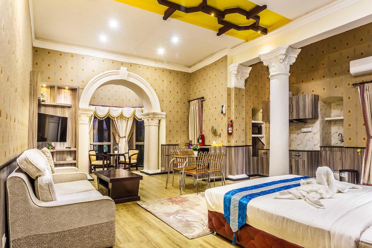 Royal Empire Boutique Hotel Katmandou Extérieur photo
