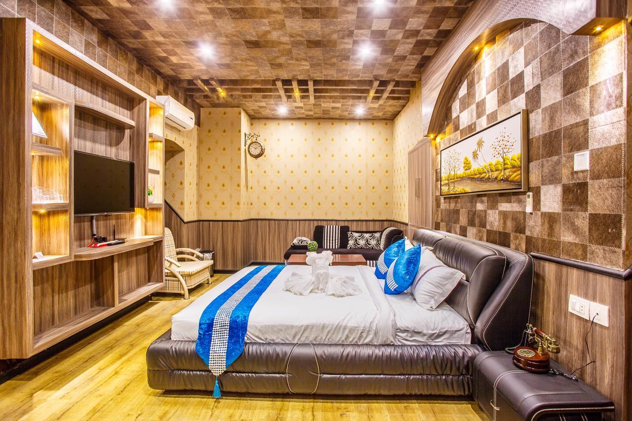 Royal Empire Boutique Hotel Katmandou Extérieur photo