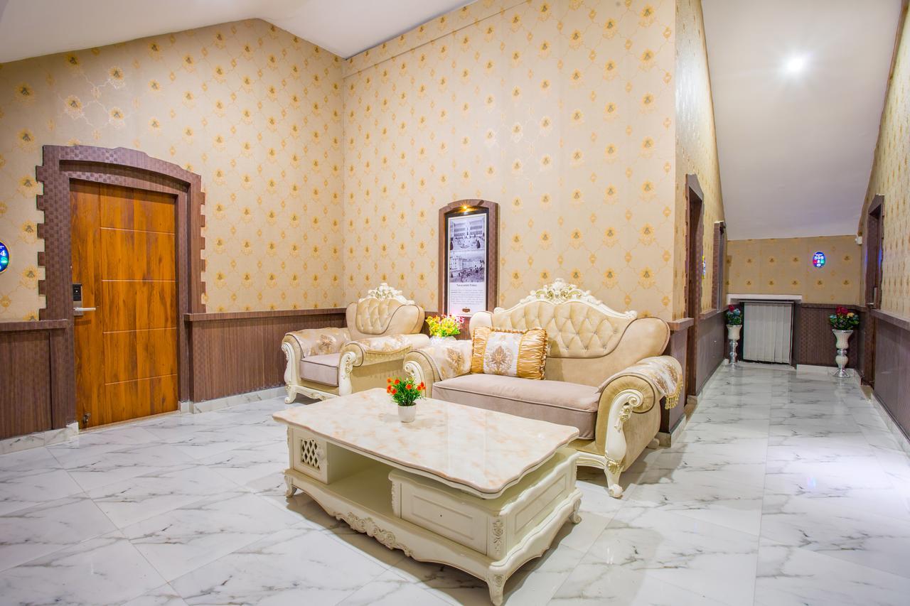 Royal Empire Boutique Hotel Katmandou Extérieur photo