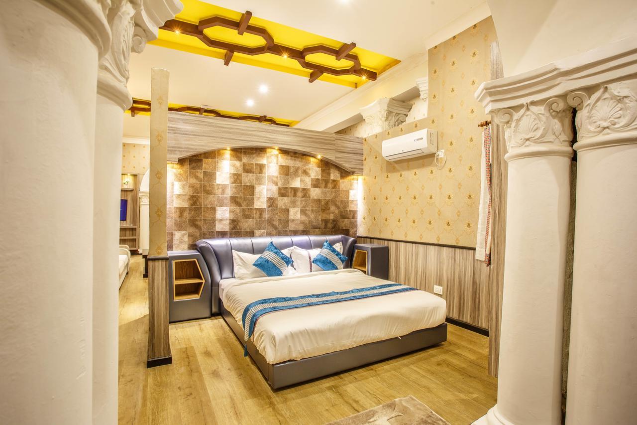 Royal Empire Boutique Hotel Katmandou Extérieur photo