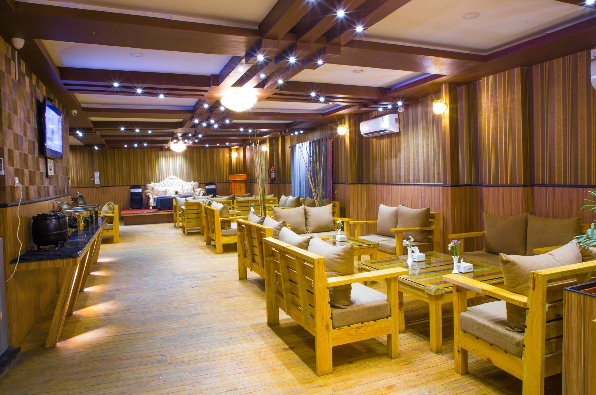 Royal Empire Boutique Hotel Katmandou Extérieur photo